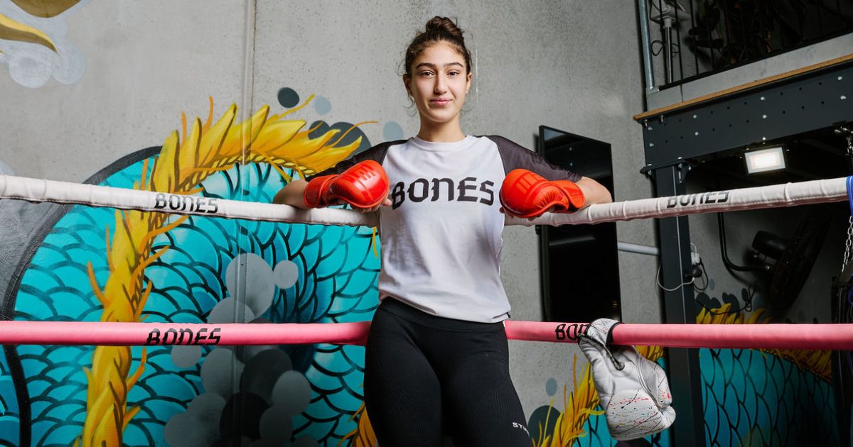 Ana Arvan ringside portrait