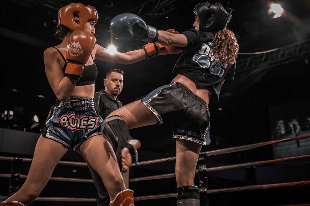 Ana Arvan kicking out of the clinch